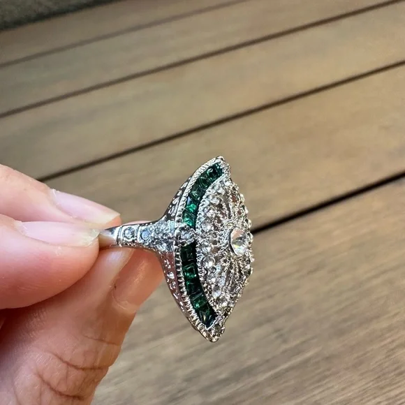 Vintage Emerald Silver 925 Plated Ring - Picture 10 of 15